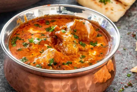 Kanacurry kuparikulhossa
