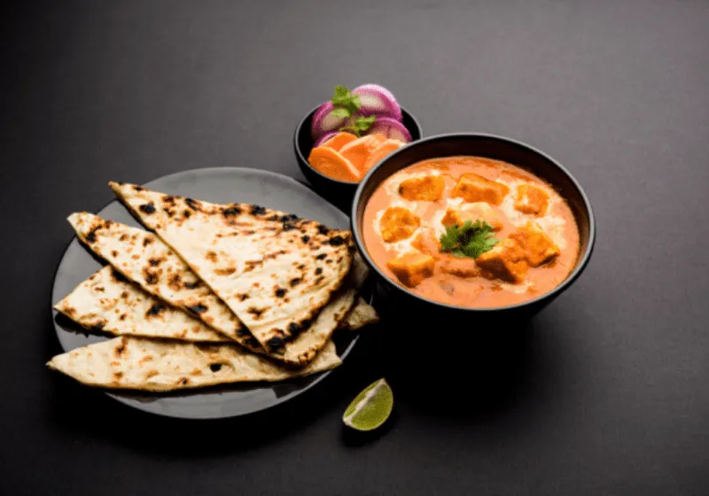 Naan-leipää ja currya